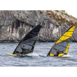 Voiles Windsurf Freeride Point Seven AC-X Slalom No Cam Black 2022 -Magasin de matériel de surf ac x slalom no cam black 2
