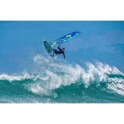 Planches Windsurf Vague/freestyle Quatro Cube Pro 2022/2023 -Magasin de matériel de surf cube pro 19