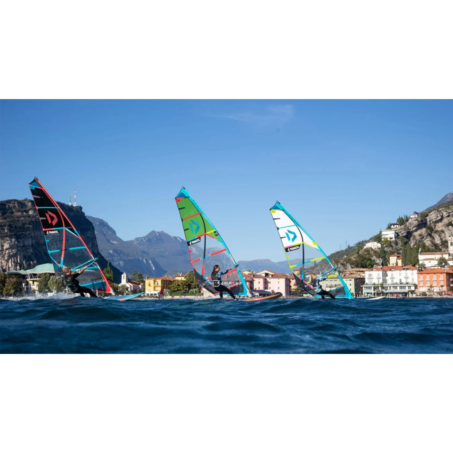 Voiles Windsurf Freeride Duotone E_Pace Black/Turquoise 2022 3 Voiles Windsurf Freeride Duotone E_Pace Black/Turquoise 2022 – Image 3