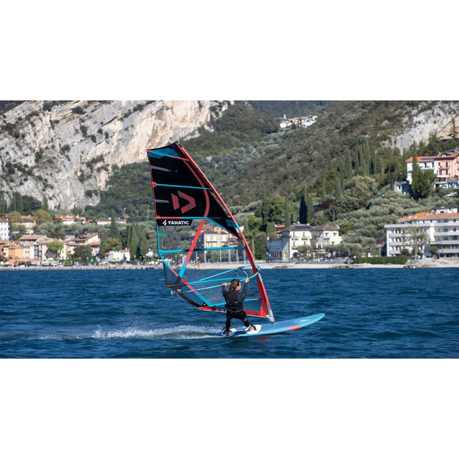 Voiles Windsurf Freeride Duotone E_Pace Black/Turquoise 2022 4 Voiles Windsurf Freeride Duotone E_Pace Black/Turquoise 2022 – Image 4