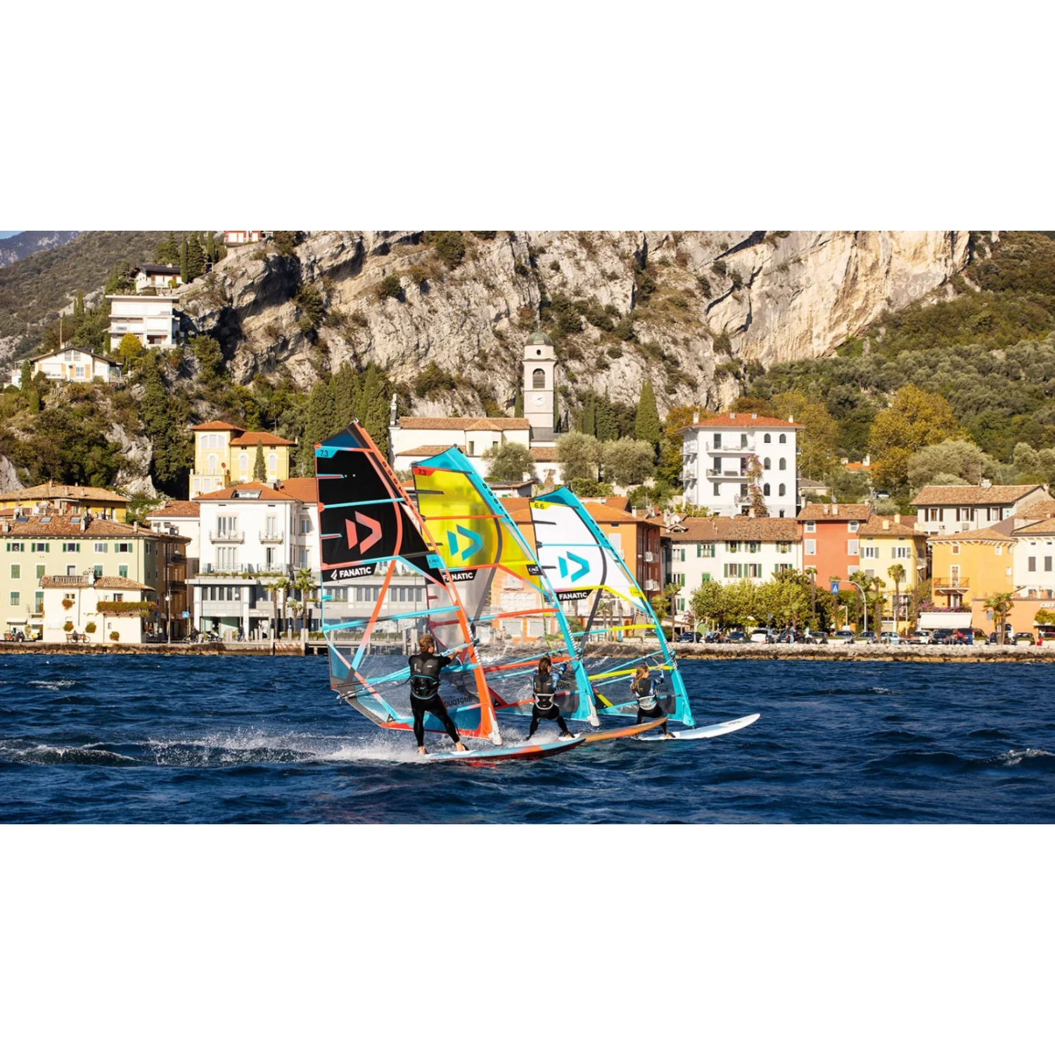Voiles Windsurf Freeride Duotone E_Pace Black/Turquoise 2022 5 Voiles Windsurf Freeride Duotone E_Pace Black/Turquoise 2022 – Image 5