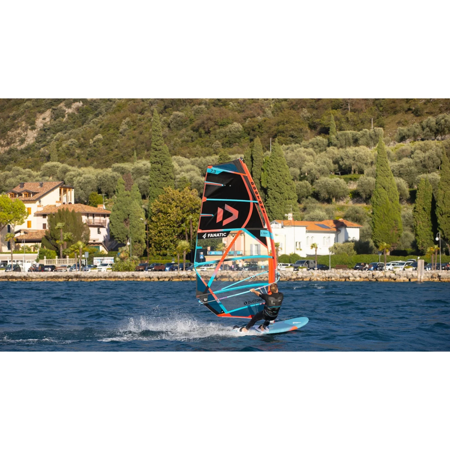 Voiles Windsurf Freeride Duotone E_Pace Black/Turquoise 2022 6 Voiles Windsurf Freeride Duotone E_Pace Black/Turquoise 2022 – Image 6