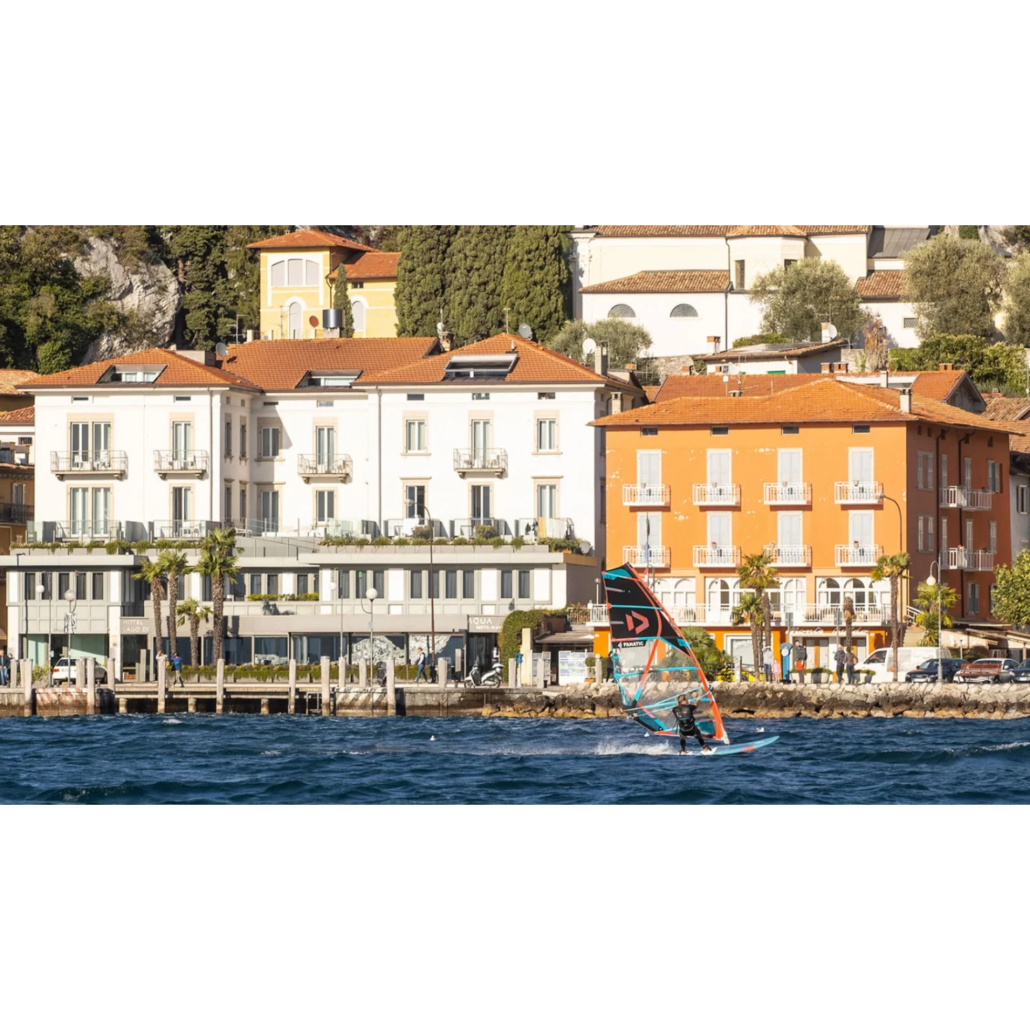 Voiles Windsurf Freeride Duotone E_Pace Black/Turquoise 2022 8 Voiles Windsurf Freeride Duotone E_Pace Black/Turquoise 2022 – Image 8