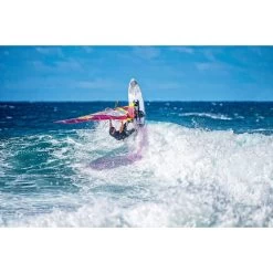 Planches Windsurf Vague/freestyle Quatro Pyramid Pro 2022 -Magasin de matériel de surf pyramid pro 8