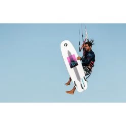 Planches Kitesurf Directionnel Duotone Voke SLS 21 2021 31 Planches Kitesurf Directionnel Duotone Voke SLS 21 2021 -Magasin de matériel de surf voke sls 21 14