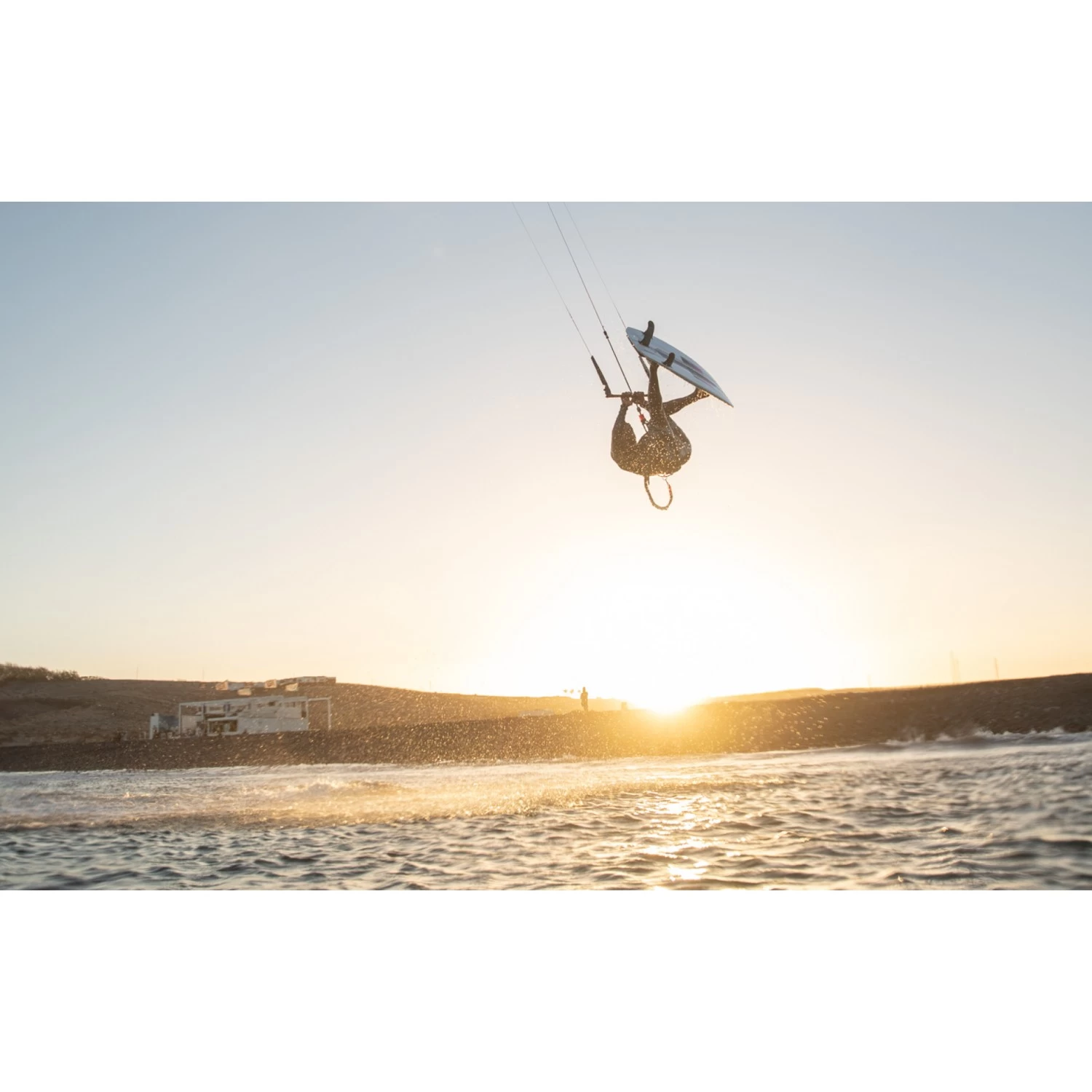 Planches Kitesurf Directionnel Duotone Voke SLS 21 2021 6 Planches Kitesurf Directionnel Duotone Voke SLS 21 2021 – Image 6