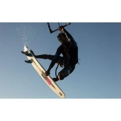 Planches Kitesurf Directionnel Duotone Voke SLS 21 2021 24 Planches Kitesurf Directionnel Duotone Voke SLS 21 2021 -Magasin de matériel de surf voke sls 21 7