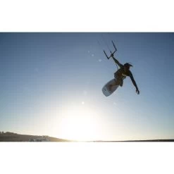 Planches Kitesurf Directionnel Duotone Voke SLS 21 2021 25 Planches Kitesurf Directionnel Duotone Voke SLS 21 2021 -Magasin de matériel de surf voke sls 21 8