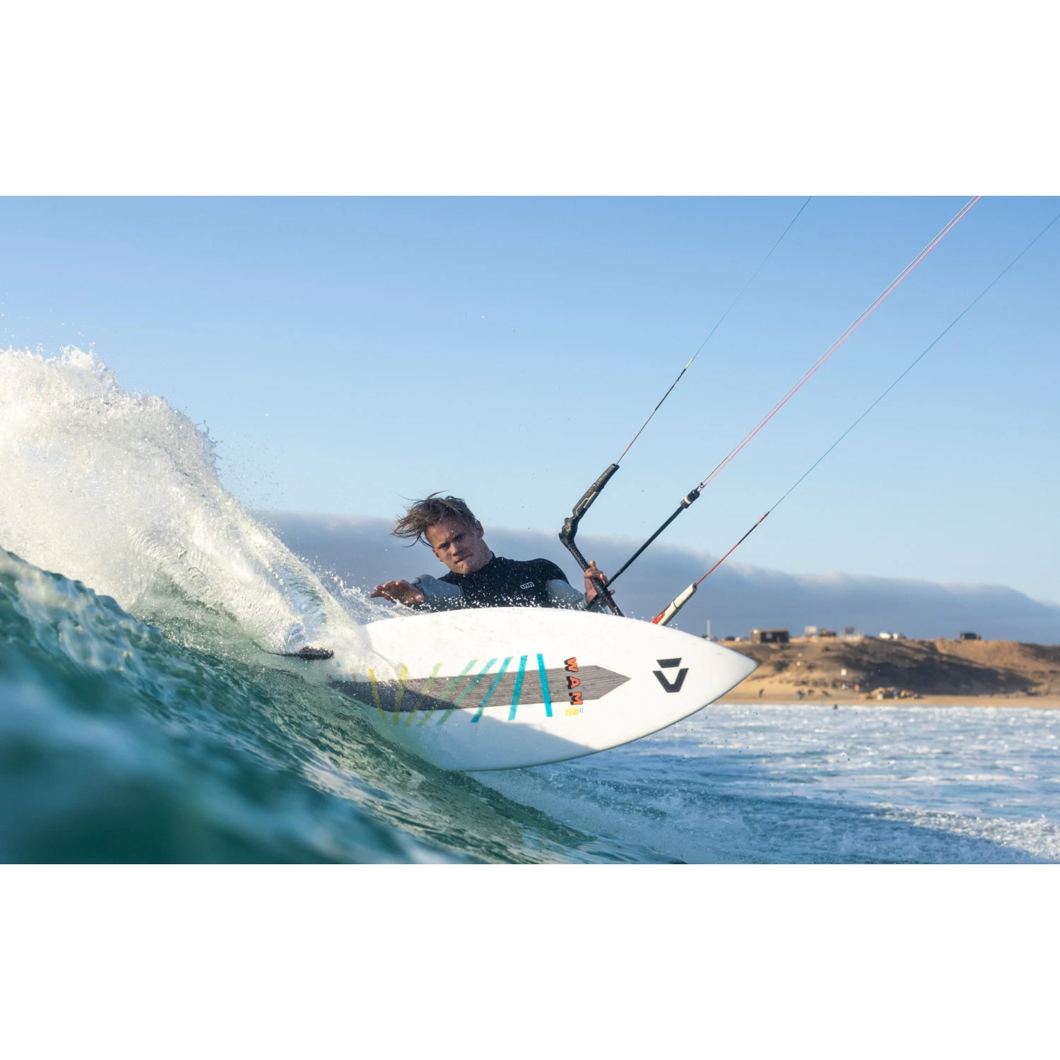 Planches Kitesurf Directionnel Duotone Wam D/LAB 2022 5 Planches Kitesurf Directionnel Duotone Wam D/LAB 2022 – Image 5