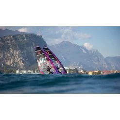 Voiles Windfoil Duotone Warp_Fin 20.22 2022 -Magasin de matériel de surf warpfin 2022 3